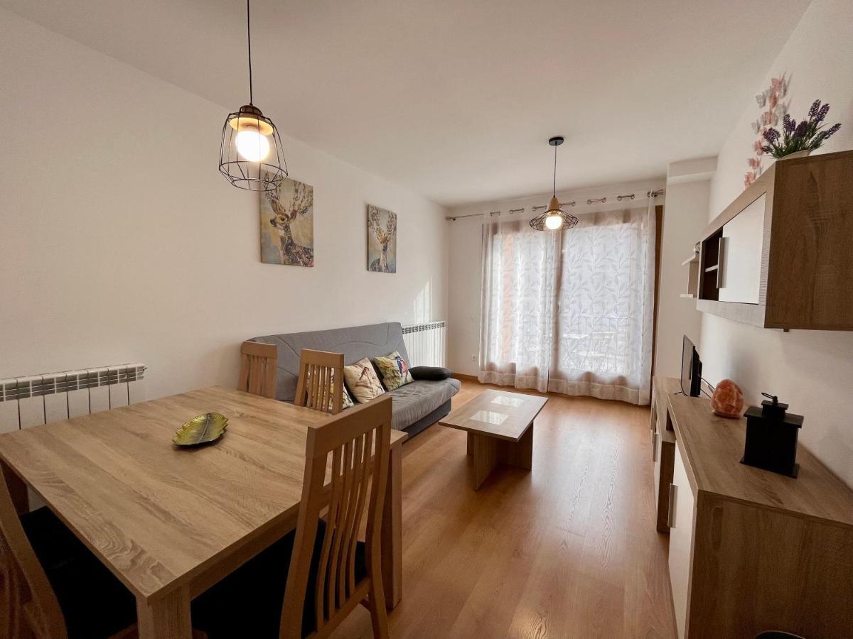 Bpirineos-Ardones Appartement Benasque Buitenkant foto