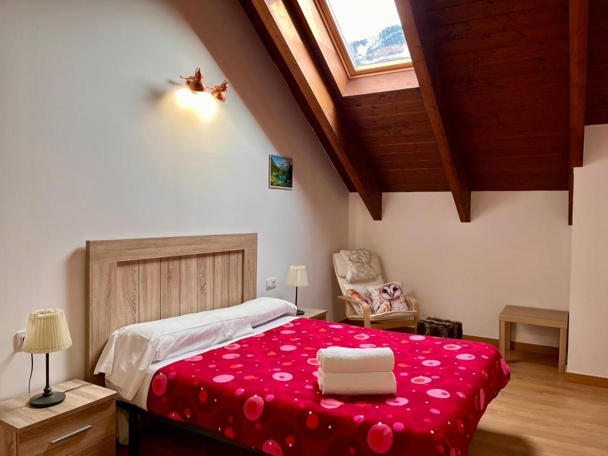 Bpirineos-Ardones Appartement Benasque Buitenkant foto